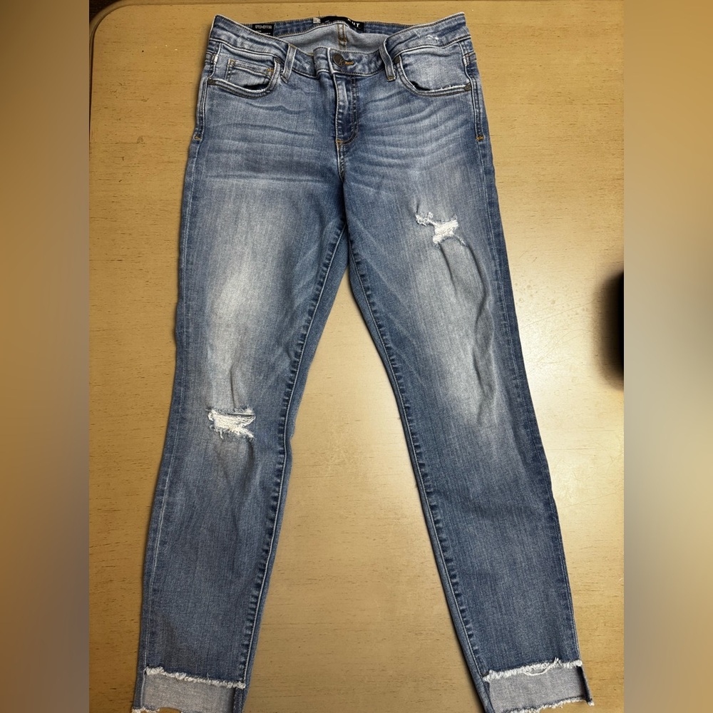 Kut from the Kloth Light Blue Distressed Skinny Ankle jeans size 8